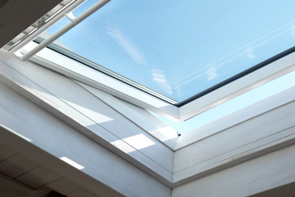 Finestra VELUX GBL manuale per tetti a bassa pendenza - immagine 5