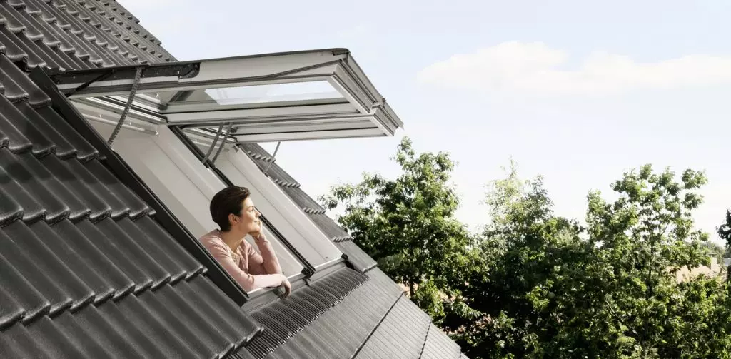 Finestra per tetti a falda GPU INTEGRA con apertura elettrica Velux - immagine 5