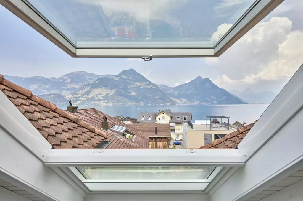 Finestra per tetti a falda GPU Tripla Protezione Velux - immagine 5