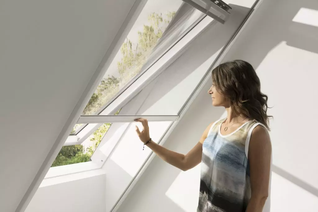 Zanzariera manuale ZIL Velux - immagine 5