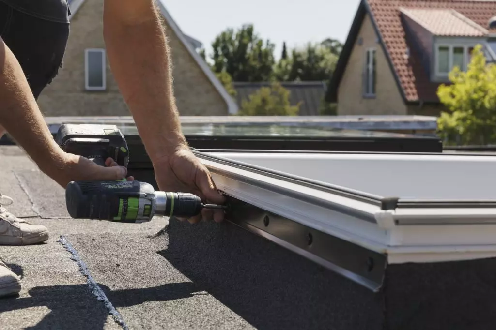 Profilo blocca guaina ZZZ VELUX - immagine 3